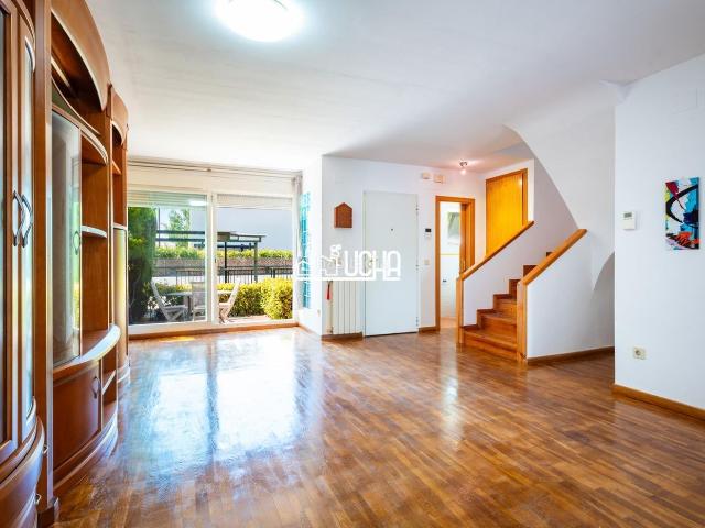 Casa adosada en venta en Bétera, Mas Camarena. Casas adosadas.