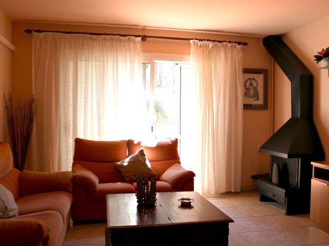 Casa adosada en venta en Begur, Sa Riera Sa Fontansa Costa Brava. Casa adosada en un tranquilo vecindario con acceso a pie al centro de Begur. Casas adosadas.