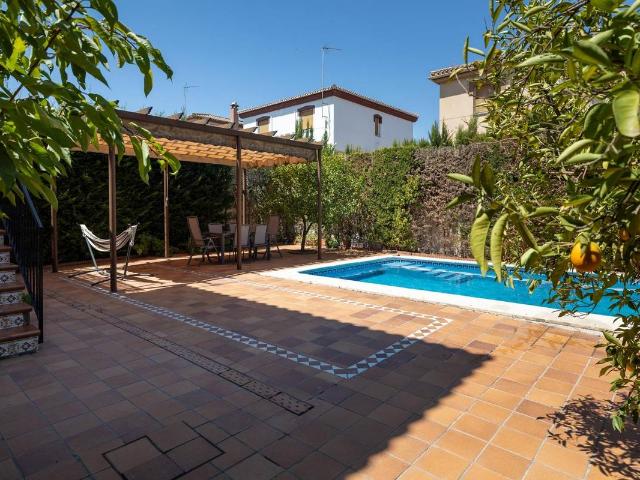Casa adosada en Venta en Belicena
