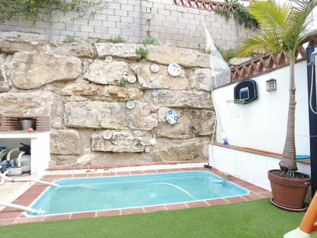 Casa adosada en Venta en Bello Horizonte Lindasol