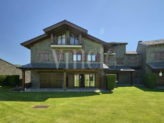 Casa adosada en Venta en Bellver de Cerdanya