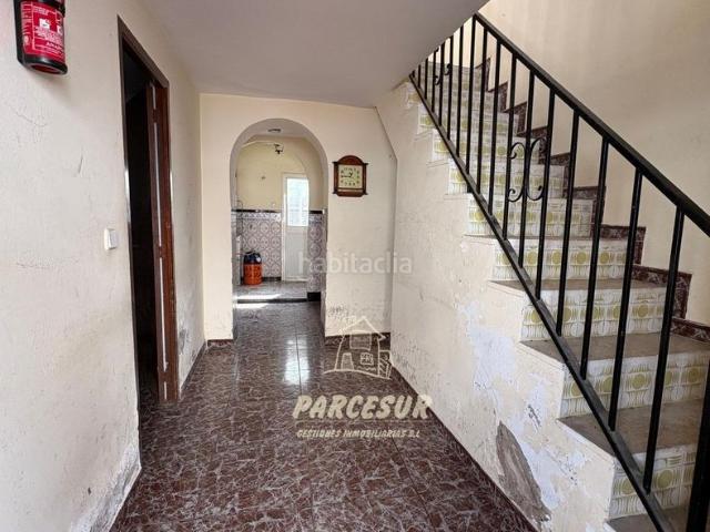 Casa adosada en venta en Belmez. Casa Adosada en El Higuerón, Córdoba Oportunidad para Reformar a 83.200. Casas adosadas.
