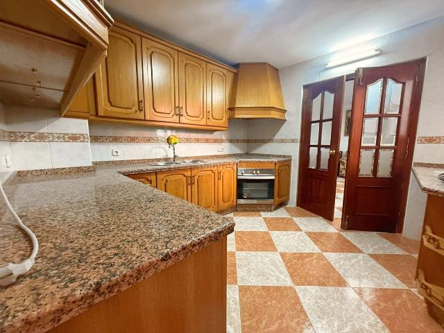 Casa adosada en venta en Benamejí. Casas adosadas.