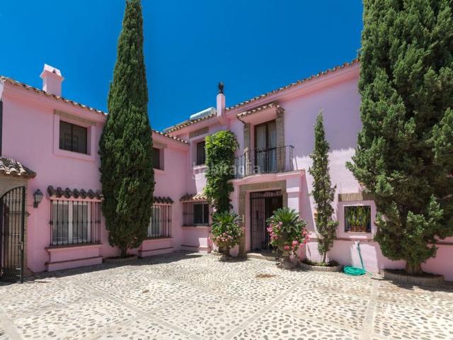Casa adosada en venta en Benahavís, Benahavís pueblo. Casas adosadas.