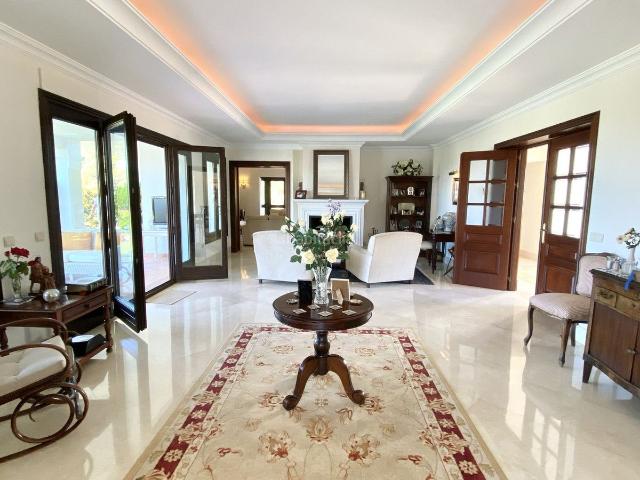 Casa adosada en venta en Benahavís, Benahavís pueblo. Casas adosadas.