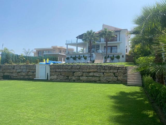 Casa adosada en venta en Benahavís, Benahavís pueblo. Casas adosadas.