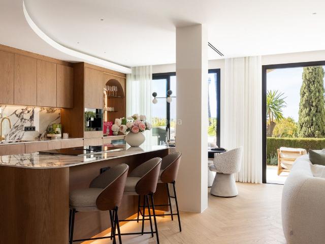 Casa adosada en venta en Benahavís, La Quinta. Casas adosadas.