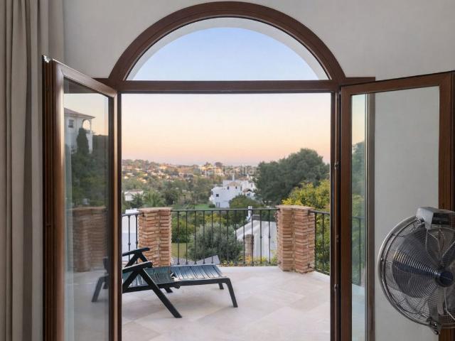 Casa adosada en venta en Benahavís, Benahavís pueblo. Casas adosadas.