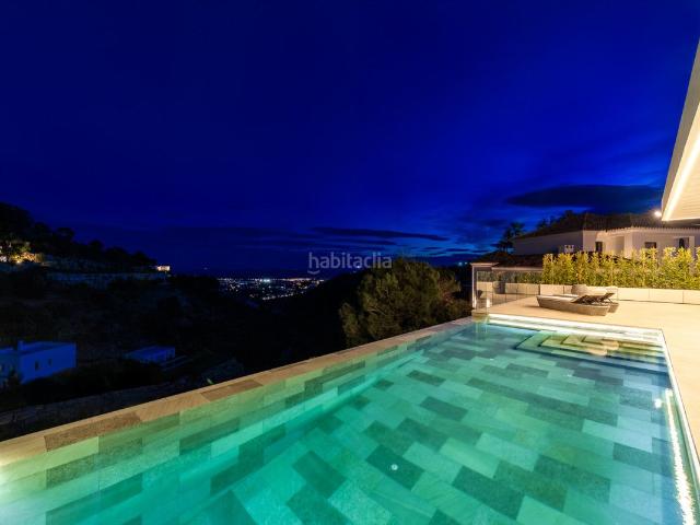Casa adosada en venta en Benahavís, El Madroñal. Casas adosadas.