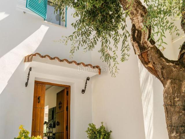 Casa adosada en venta en Benahavís, El Madroñal. Casas adosadas.