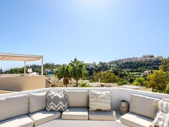 Casa adosada en venta en Benahavís, La Quinta. Casa adosada en venta en La Quinta. Casas adosadas.