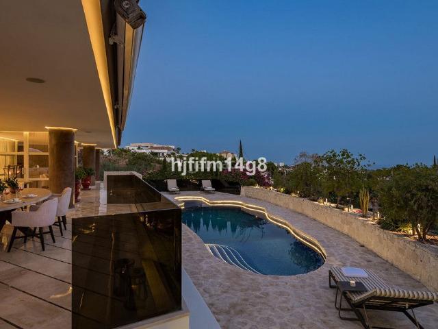 Casa adosada en venta en Benahavís, La Quinta. Casas adosadas.