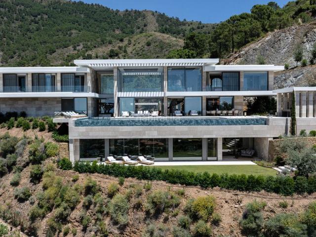Casa adosada en venta en Benahavís, La Zagaleta. Casas adosadas.