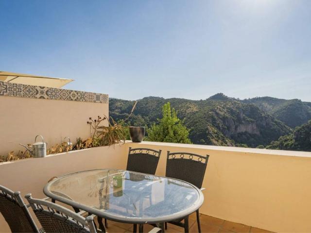 Casa adosada en Venta en Benahavís pueblo