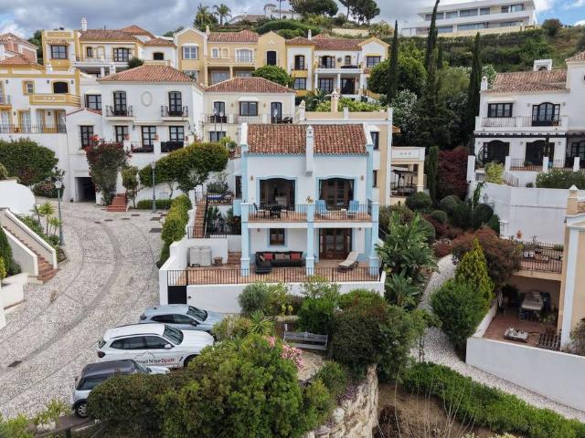 Casa adosada en Venta en Benahavís pueblo