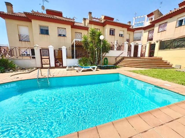 Casa adosada en Venta en Benajarafe
