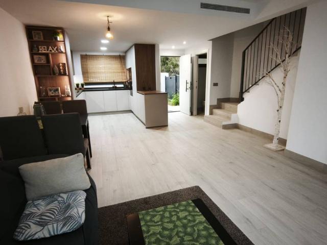 Casa adosada en Venta en Benajarafe
