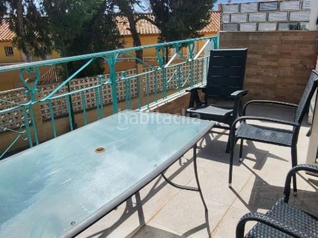 Casa adosada en venta en Benajarafe. Casa de 3 dormitorios a 50 m de la playa de Benajarafe. Casas adosadas.