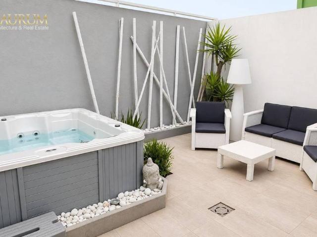 Casa adosada en Venta en Benimuslem