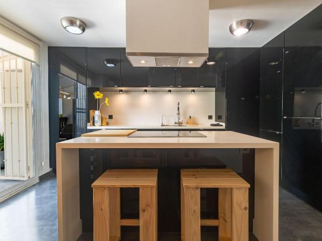 Casa adosada en venta en Benimuslem. Hay viviendas que ofrecen espacio. Y hay viviendas que ofrecen una forma de vivir. Casas adosadas.