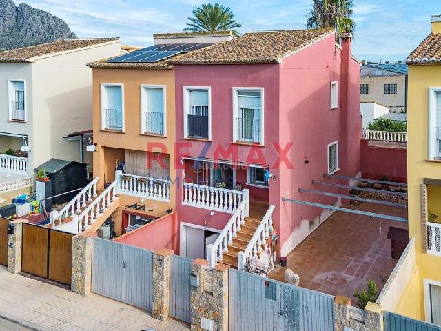 Casa adosada en venta en Beniarbeig. CASA ADOSADA EN BENIARBEIG. Casas adosadas.