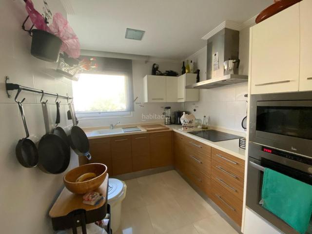 Casa adosada en venta en Beniarbeig. Exclusivo Adosado en Beniarbeig con Piscina y Amplias Terrazas. Casas adosadas.