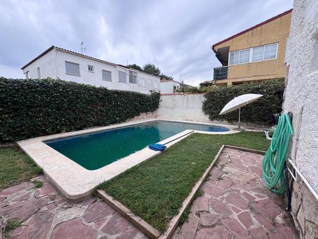 Casa adosada en venta en Benicasim Benicàssim, Heliópolis. VILLA EN BENICASIM. Casas adosadas Benicasim.