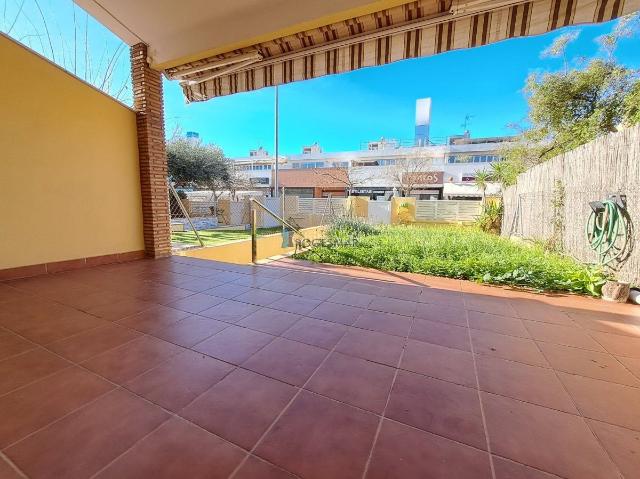 Casa adosada en venta en Benicasim Benicàssim, Heliópolis. Adosado en buen residencial. Casas adosadas Benicasim.