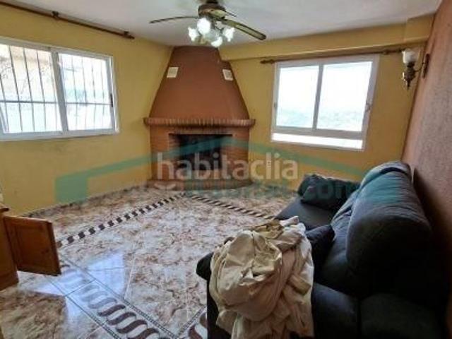 Casa adosada en venta en Benidorm, Sierra Helada. Amplio chalet con piscina privada en Benidorm. Casas adosadas.