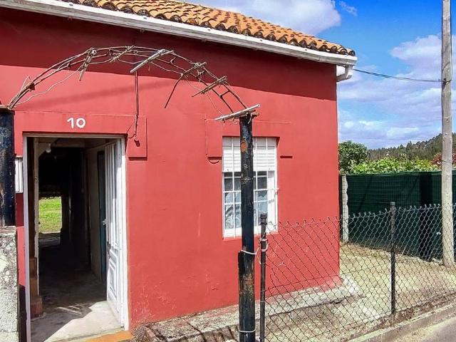 Casa adosada en Venta en Bergondo