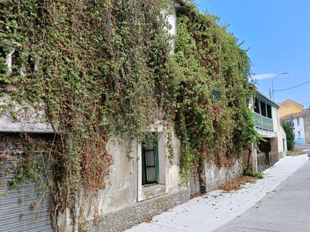 Casa adosada en venta en Bergondo. Casas adosadas.