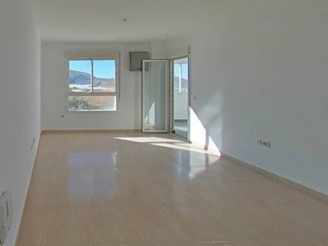 Casa adosada en Venta en Berja