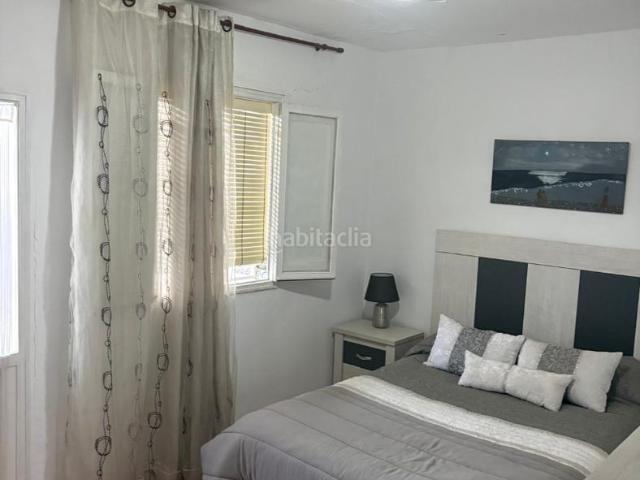 Casa adosada en venta en Berja. ¡Magnífica vivienda dúplex con patio en una ubicación inmejorable!. Casas adosadas.