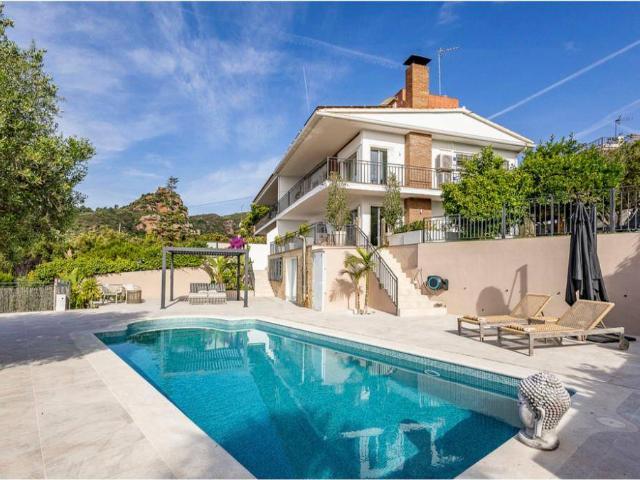 Casa adosada en Venta en Bruguers