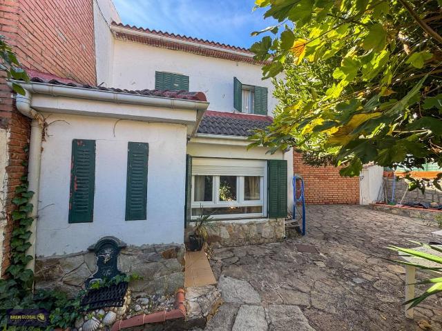 Casa adosada en Venta en Buitrago del Lozoya