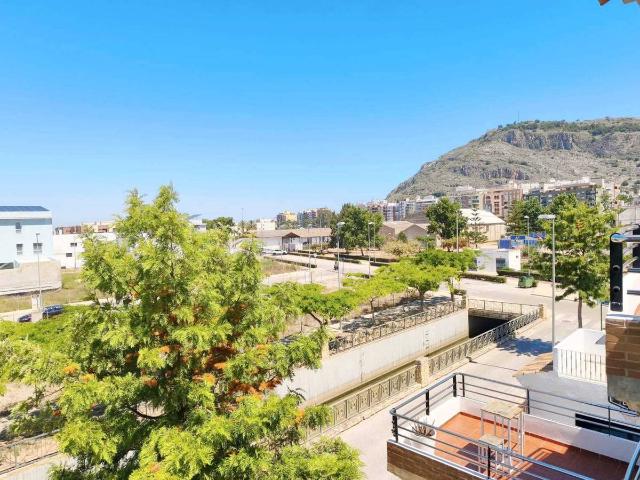 Casa adosada en Venta en Bulevar del Xúquer