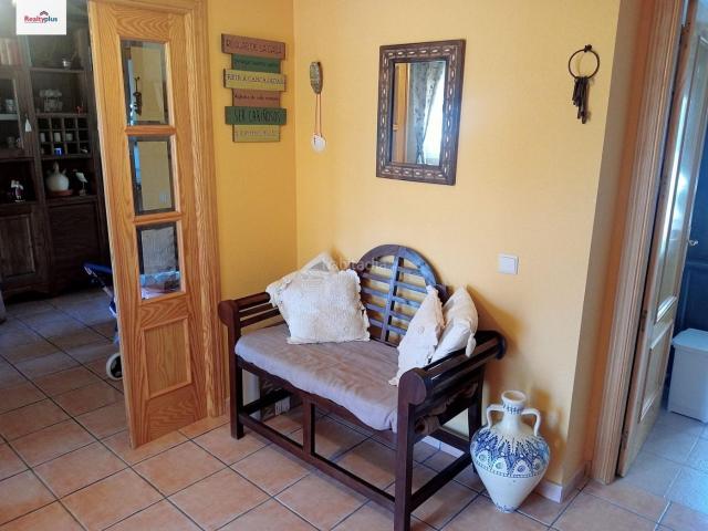 Casa adosada en venta en Burgohondo. Casas adosadas.