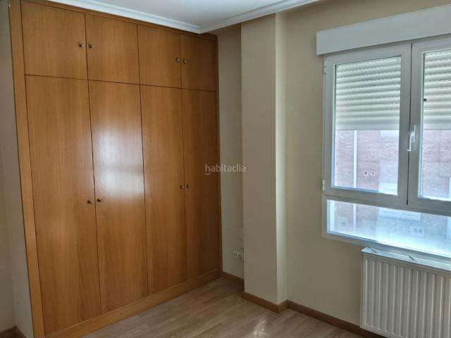 Casa adosada en venta en Burgos, San Julián Barriada de Cortes. Vivienda unifamiliar adosada a estrenar. Casas adosadas.