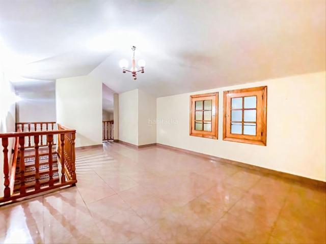 Casa adosada en venta en Godella, Ayuntamiento El Salvador. Casas adosadas.