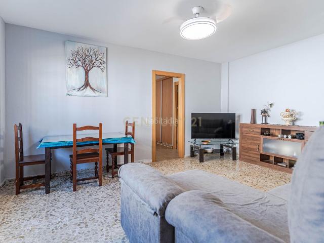 Casa adosada en venta en Gójar. CASA CON PATIO EN EL CENTRO DE GÓJAR. Casas adosadas.