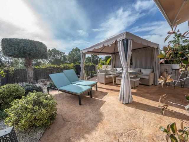 Casa adosada en Venta en Golf Bahía