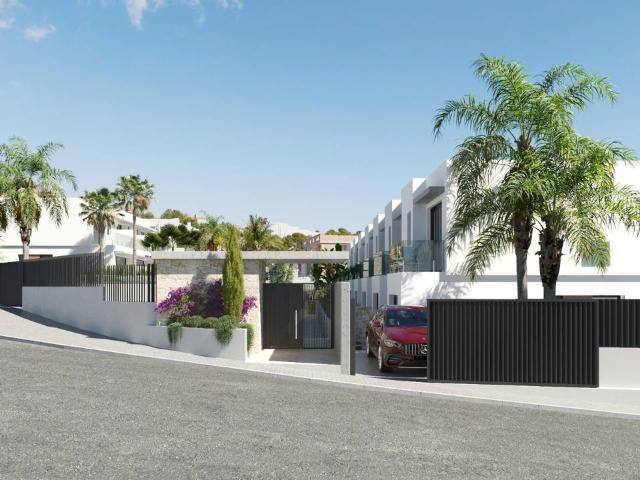 Casa adosada en Venta en Golf Bahía