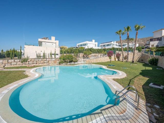 Casa adosada en Venta en Golf Bahía