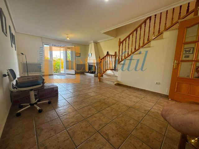 Casa adosada en Venta en Galindo y Perahuy