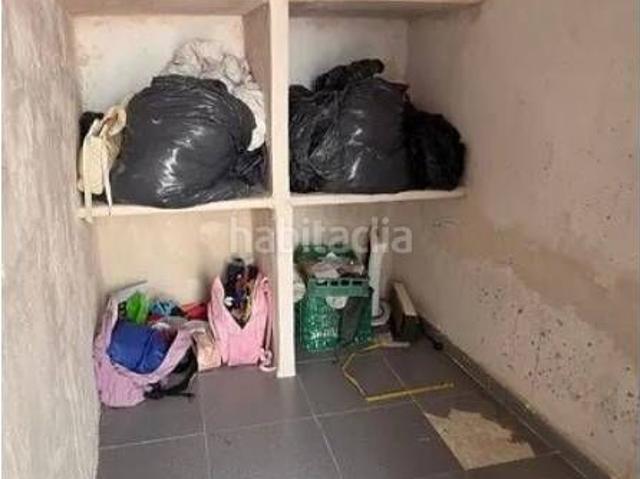 Casa adosada en venta en Gandia, Beniopa Sant Pere. Casa chaflan en Beniopa para reformar pero con mucho potencial. Casas adosadas.