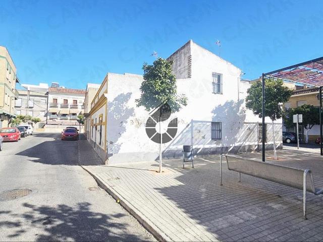 Casa adosada en venta en Gelves. Casas adosadas.
