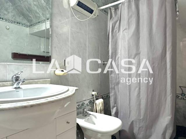 Casa adosada en Venta en Gelves