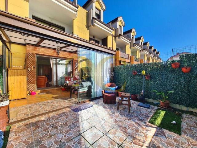 Casa adosada en venta en Gijón, Vega. Exclusiva Adosado en La Camocha. Casas adosadas.