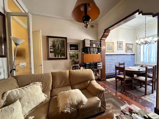 Casa adosada en Venta en Gràcia