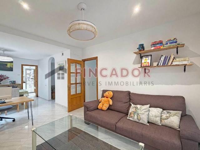 Casa adosada en Venta en Gràcia